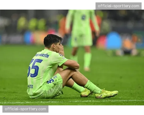 巴萨新星伯纳尔踝关节扭伤，预计4月14日左右恢复合练